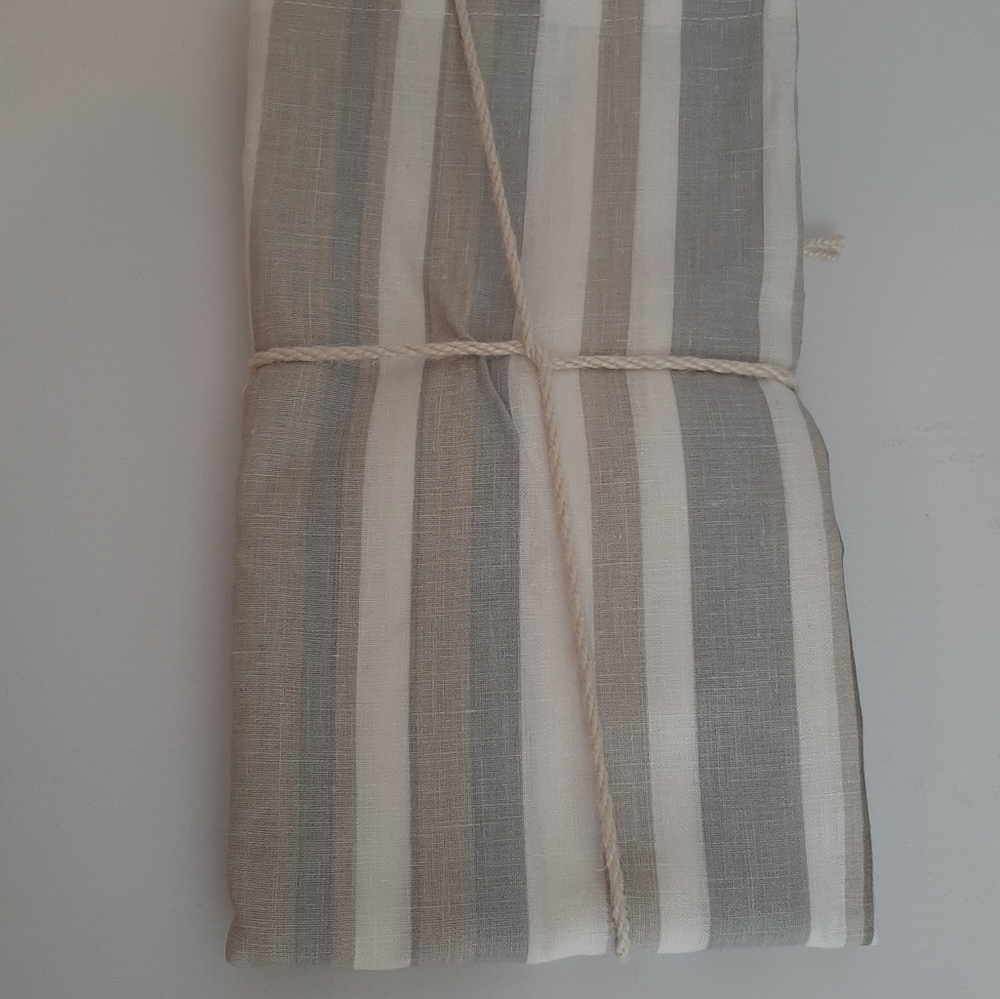 *BOUNDRY Stripe 100% Linen Napkins - Picture 3 of 4